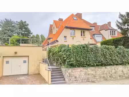 maison rénovée & très spacieuse avec garage! jardin so!