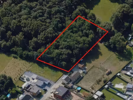 terrain à vendre dans cadre verdoyant as