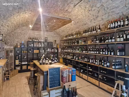 ? à vendre – caviste – village provençal – 200k ca – faible loyer