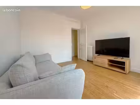 t2 meublé 21 m² – vincennes– 4e étage – dpe c