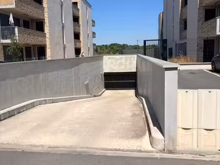 place double de parking en enfilade