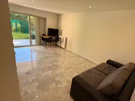 grand studio 27m2 + terrasse 30m2