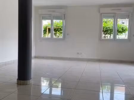 appartement t3 de 70m2 avec terrasse