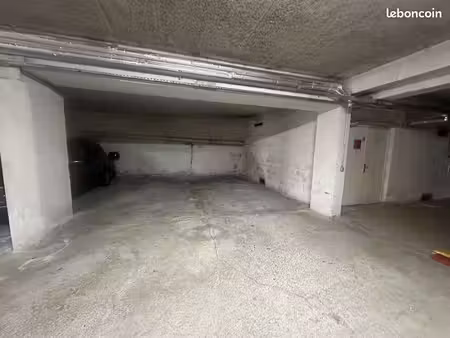 place de parking en sous sol
