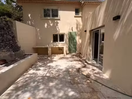 appartement rénové 70 m2 jardin parking les 3 lucs allauch