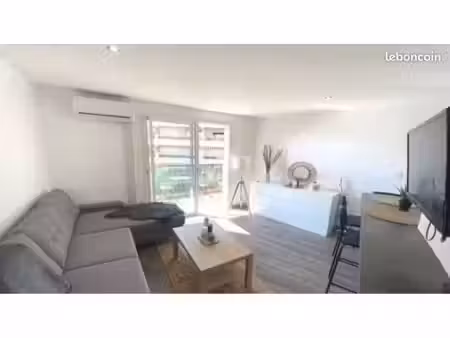 studio meublé juan-les-pins 25 m2 (balcon/ clim et parking)