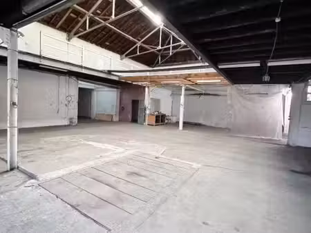 local de 410 m2 à usage exclusif de dépôt centre ville jean jaurès saint etienne