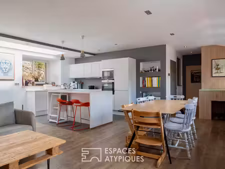 maison de ville réinterprétée et son jardin insoupçonné