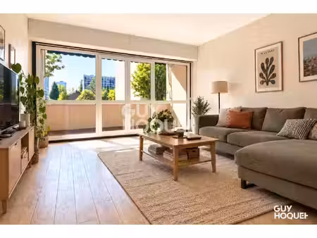 rare sur le secteur : 6 pièces familial de 105 m² avec loggia