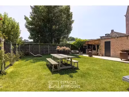 maison de famille aux volumes pluriels avec jardin