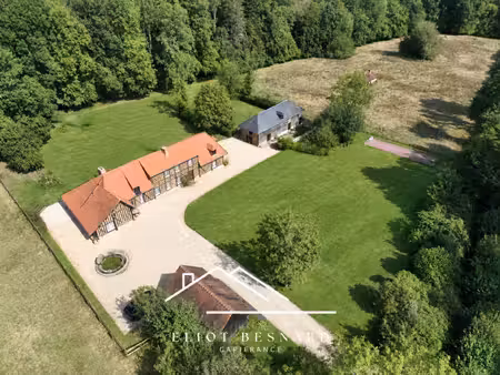 propriété normande de caractère – entre lisieux et pont l'évêque – 2 hectares - 2 dépendan