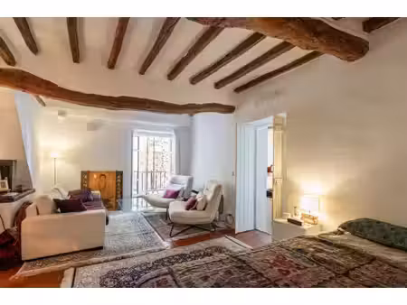 tourrettes-sur-loup - maison de village rénovée avec vaste cave de 40 m²