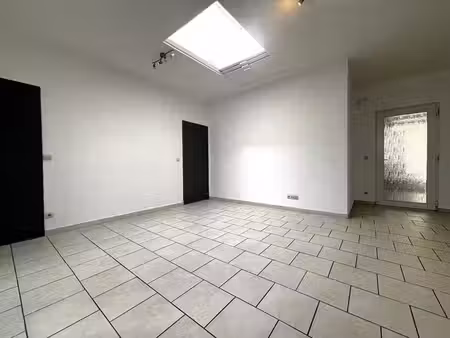 appartement une chambre au rez-de-chaussée