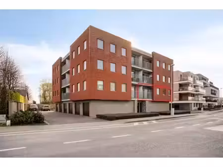 appartement op 1ste verdieping  in centrum diksmuide met ...