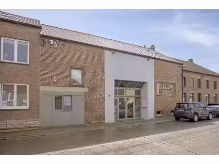 propriété commerciale de caractère avec options de logement