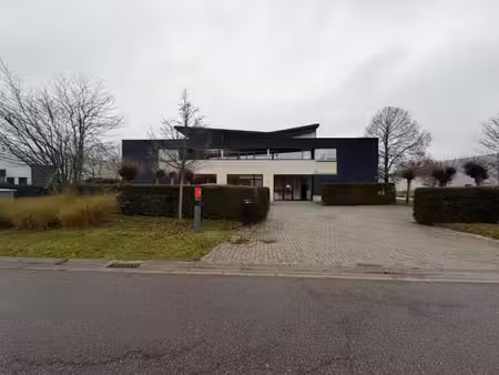 bâtiment commercial polyvalent -bureaux et entrepôt à duffel