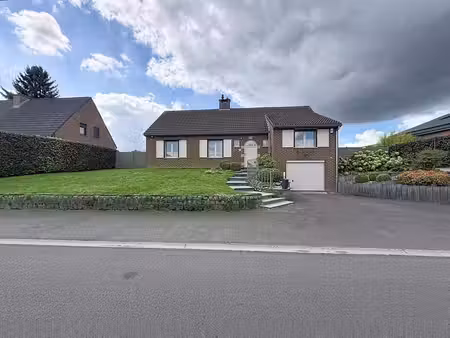 charmante villa 4 façades dans un quartier résidentiel