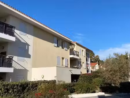 t3 de 55 m2 avec balcon dans résidence recherchée - entre les camoins et st menet
