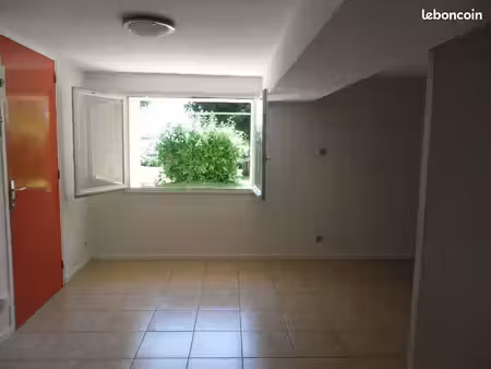 studio très lumineux 21m²