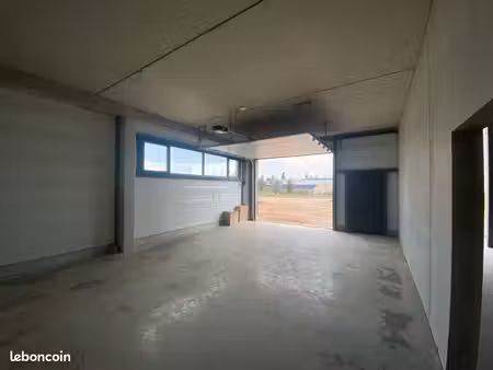location boxs – stockage et stationnement de camping-car / véhicules