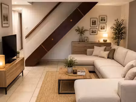 maison de ville avec terrasse et parking