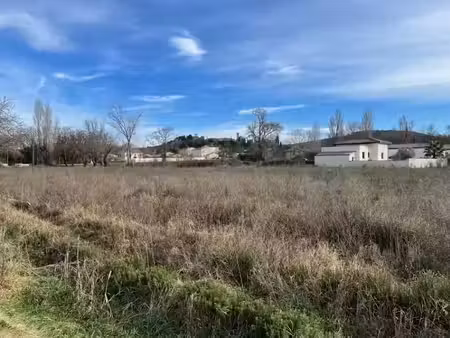 vente terrain 440 m² à puygiron (26160)  93 000 €