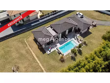 villa d’exception de 150 m² avec piscine sur 2 496 m² – sainte-eulalie
