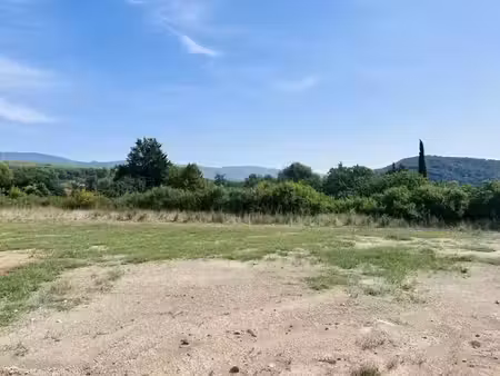 vente terrain 832 m² à salernes (83690)  112 000 €