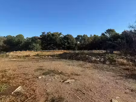 vente terrain 500 m² à rocbaron (83136)  125 000 €