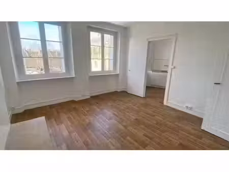 location appartement 2 pièces 42 m² à argentan (61200)  467 €