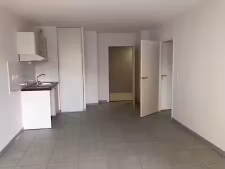 location appartement 2 pièces à castanet-tolosan (31320)  584 €
