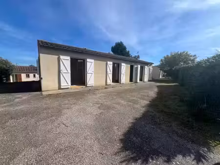 location maison 4 pièces 98.3 m² à castelnaudary (11400)  880 €