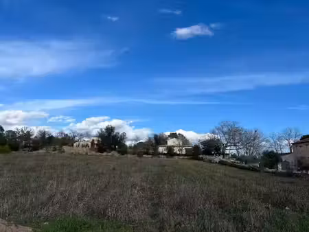 vente terrain 1398 m² à carces (83570)  135 000 €