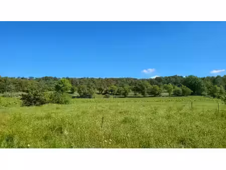 vente terrain 670 m² à carces (83570)  130 000 €