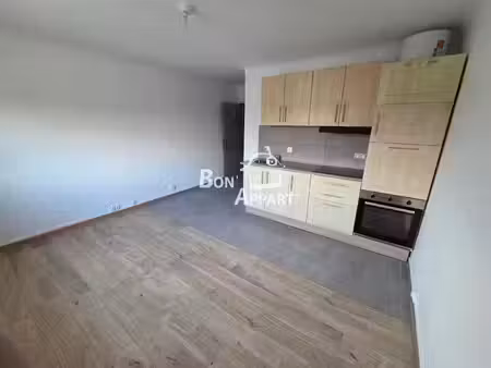 studio 17.60m2 entièrement rénové à louer à serrouville