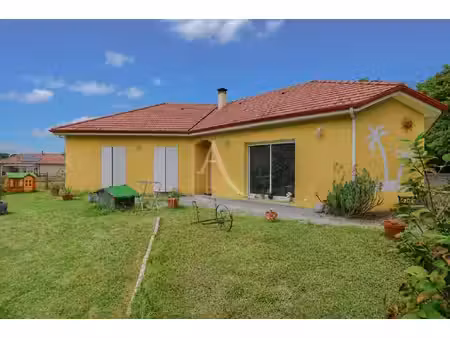 proche morlàas - maison de plain-pied - 5 chambres - terrain 1 820 m² - carport