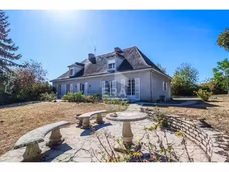 demeure château landon 9 pièce(s) 265 m2
