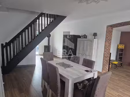 maison rénovée de 118m²  4 chambres  jardin et piscine.