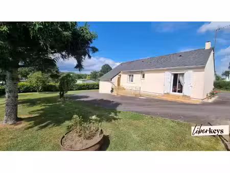 a proximité immédiate du centre de petit-mars
