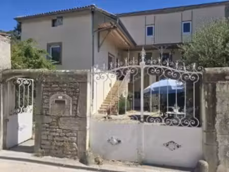 maison de caractère davaye (71) 222m2 - 9 pièces - dépendances et annexes à 345 000 €