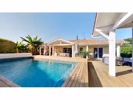 saubion  villa individuelle de plain-pied 132 m² avec piscine  au calme