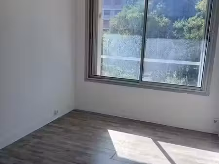 location appartement 1 pièce 15 m² à marseille 9 (13009)