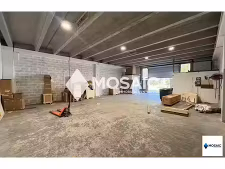 location entrepôt antibes 06600 150m²