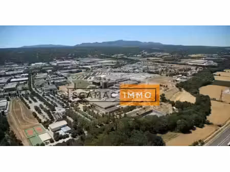 location entrepôt rousset 13790 150m²