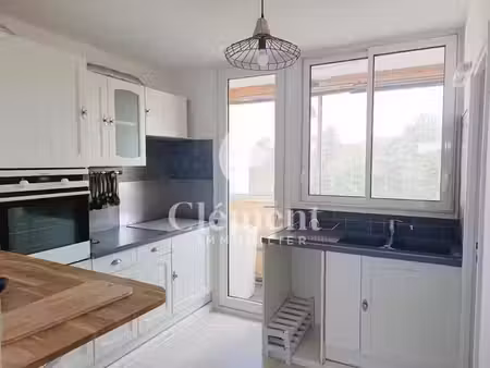 location meublée appartement 4 pièces 69.25 m² à orange (84100)  796 €