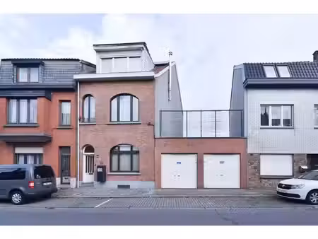 maison unifamiliale 3 chambres avec beau potentiel !