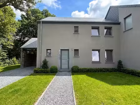 maison 3 façades avec carport à la-roche-en-ardenne
