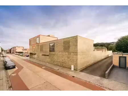 appartement moderne au dernier étage avec terrasse à proximi