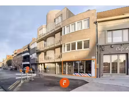 zeer correct verhuurd handelspand in het centrum van lauw...