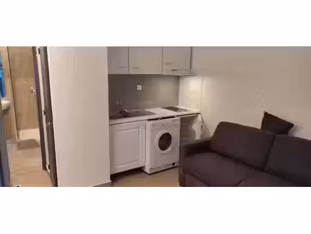 location appartement 1 pièce 13 m² à villeneuve-loubet (06270)  470 €